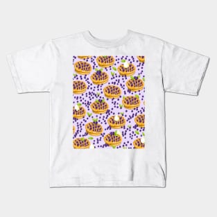 Blueberry pie pattern. Kids T-Shirt